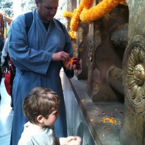 Nissoka at the Bodhi Tree