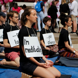 Still minds amidst craving’s motion  