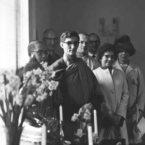 Bhikkhu Sangharakshita with group, Hampstead Buddhist Vihara 1965