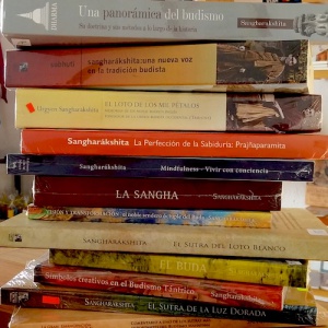 Triratna books in Spanish