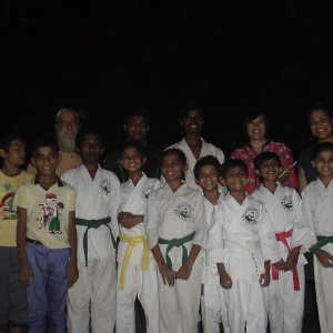 Group photo of Karatekas with Khemadhamma