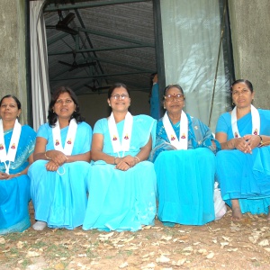 Private Preceptor Vijaya (centre) with the women she privately ordained - Padmalochana, Anomashuri, Amoghadarshini, Vajradharini, Aryavati, Aryavajri