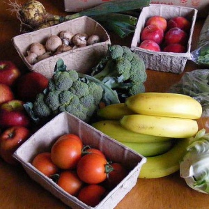 Organic fruit and vegetable box