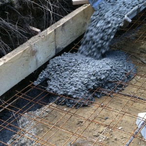 Cement flowing